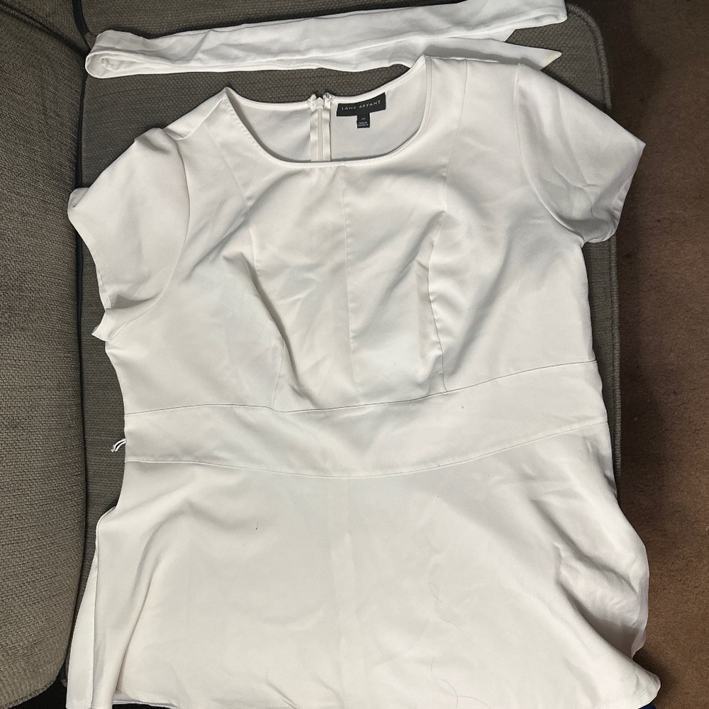 White fitted blouse with waist tie